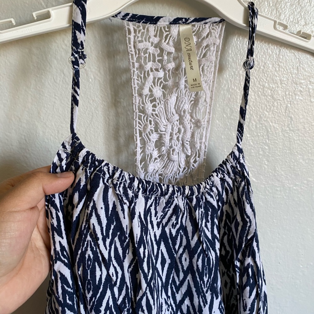 4/25 !! Blue & white tank top blouse - Picture 4 of 5